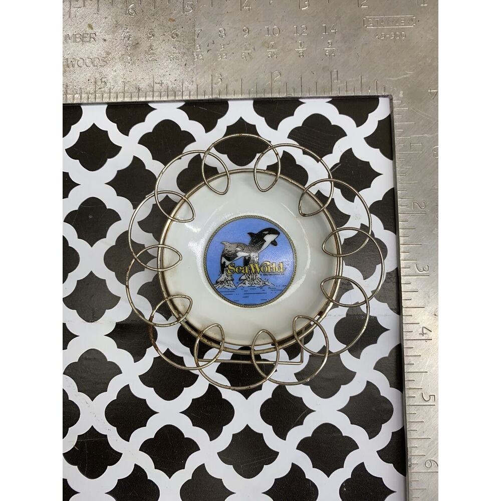 SeaWorld Souvenir Mini Collector Plate Vintage Advertisement Wire Wall Hanging